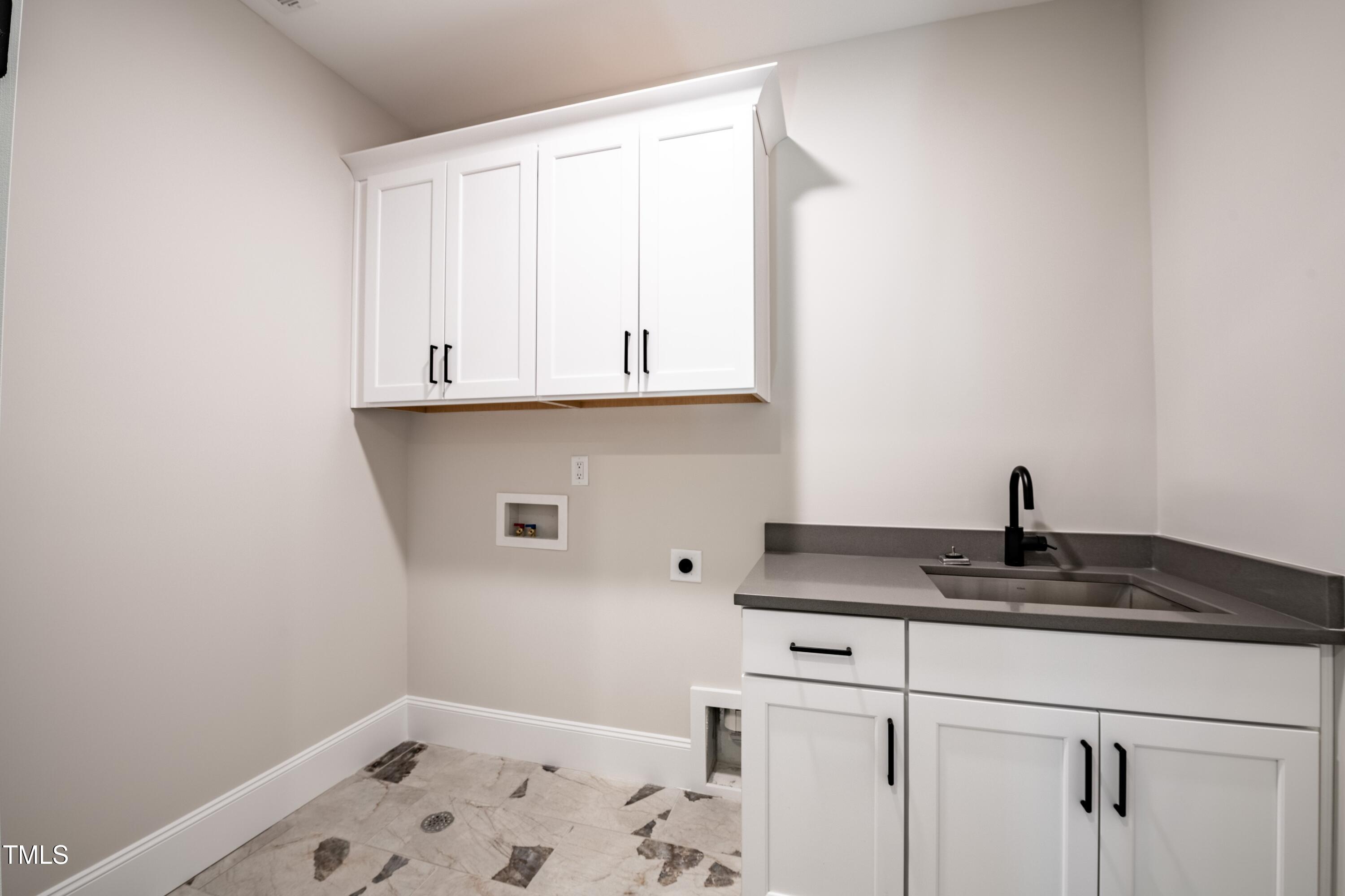 Raleigh, North Carolina, 27606, United States, 5 Bedrooms Bedrooms, ,5 BathroomsBathrooms,Residential,Active,1798021