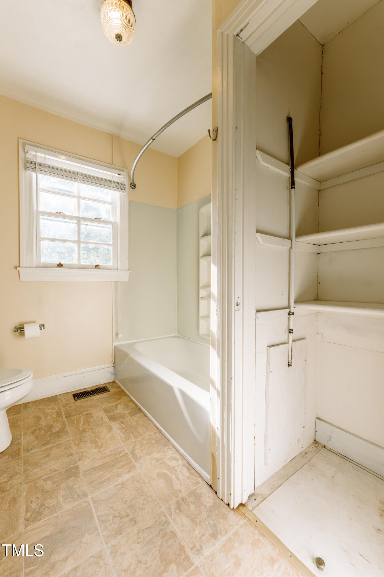 Semora, North Carolina, 27343, United States, 4 Bedrooms Bedrooms, ,2 BathroomsBathrooms,Residential,Active,1929684