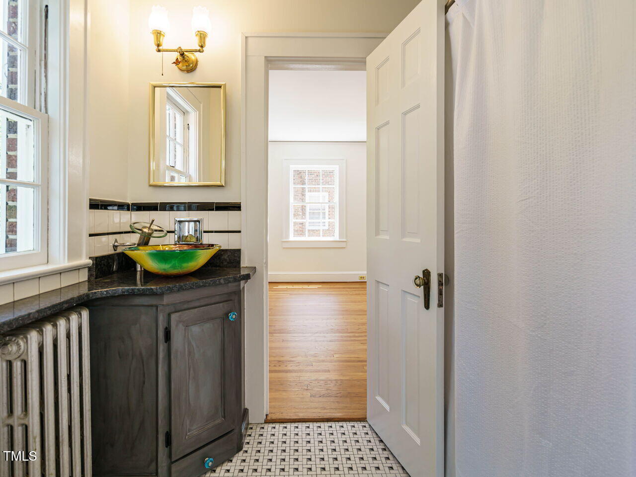 Raleigh, North Carolina, 27605, United States, 4 Bedrooms Bedrooms, ,3 BathroomsBathrooms,Residential,Active,1965851