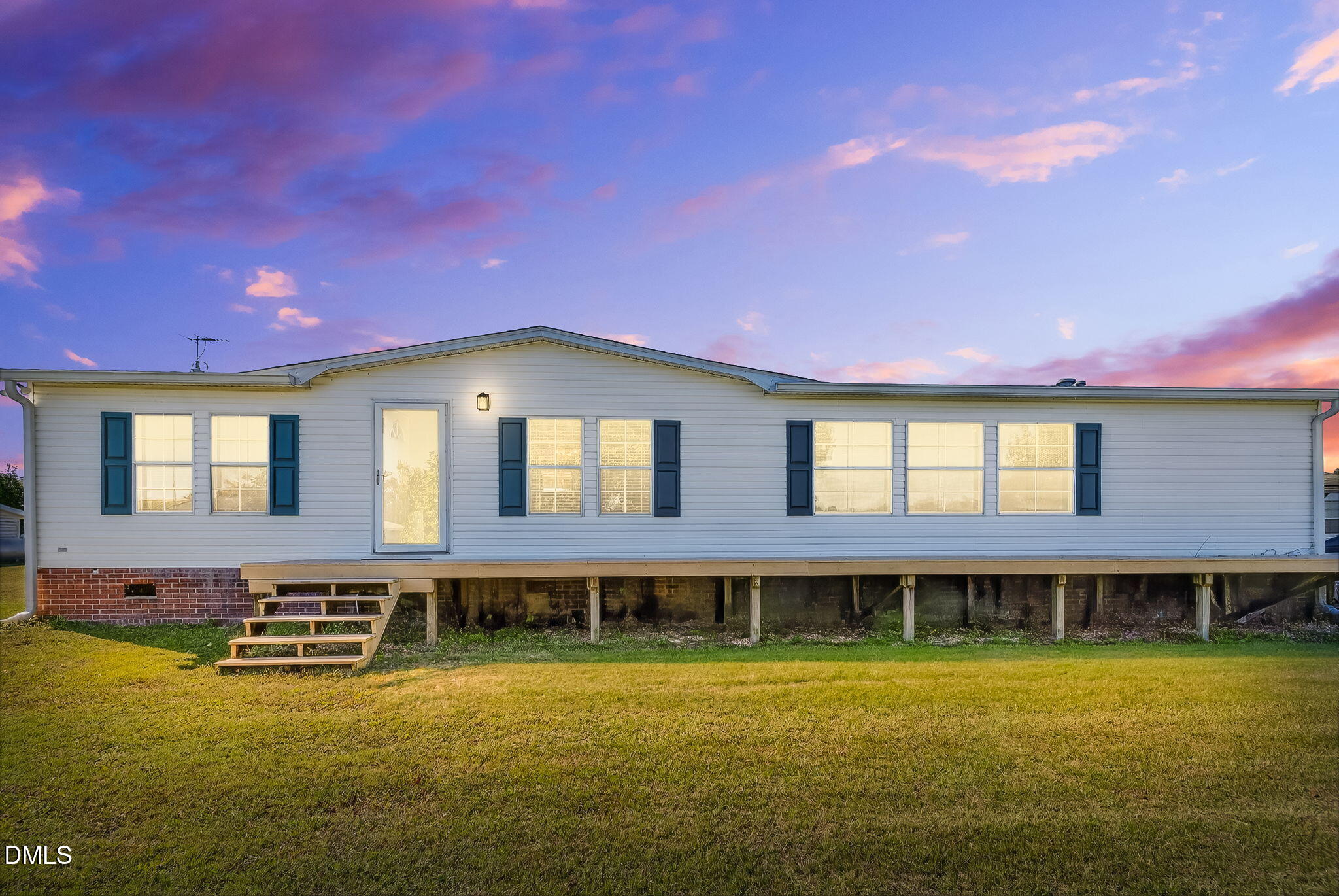 Benson, North Carolina, 27504, United States, 3 Bedrooms Bedrooms, ,2 BathroomsBathrooms,Residential,Active,1971788