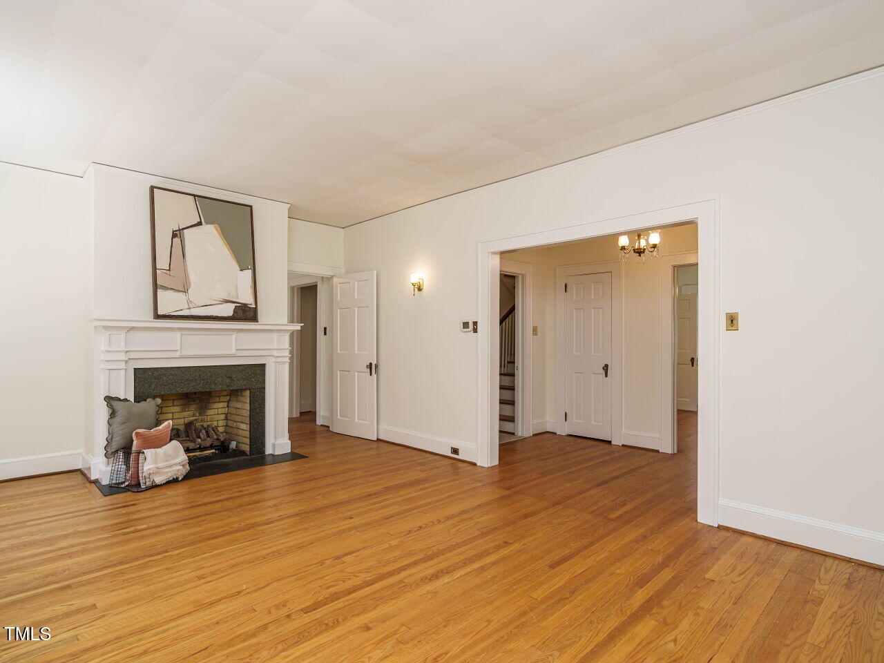 Raleigh, North Carolina, 27605, United States, 4 Bedrooms Bedrooms, ,3 BathroomsBathrooms,Residential,Active,1965851