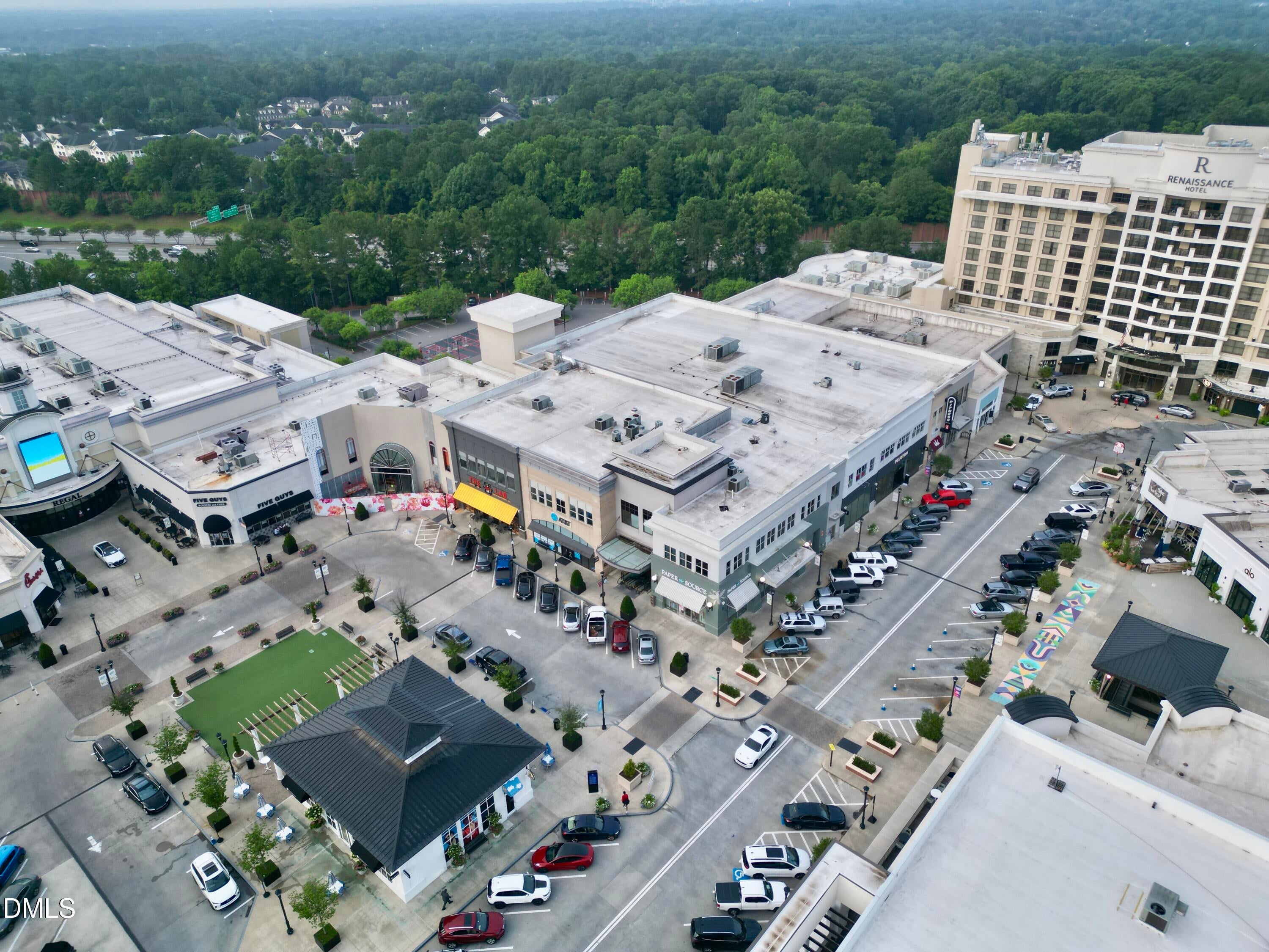Raleigh, North Carolina, 27609, United States, 3 Bedrooms Bedrooms, ,3 BathroomsBathrooms,Residential,Active,1993958