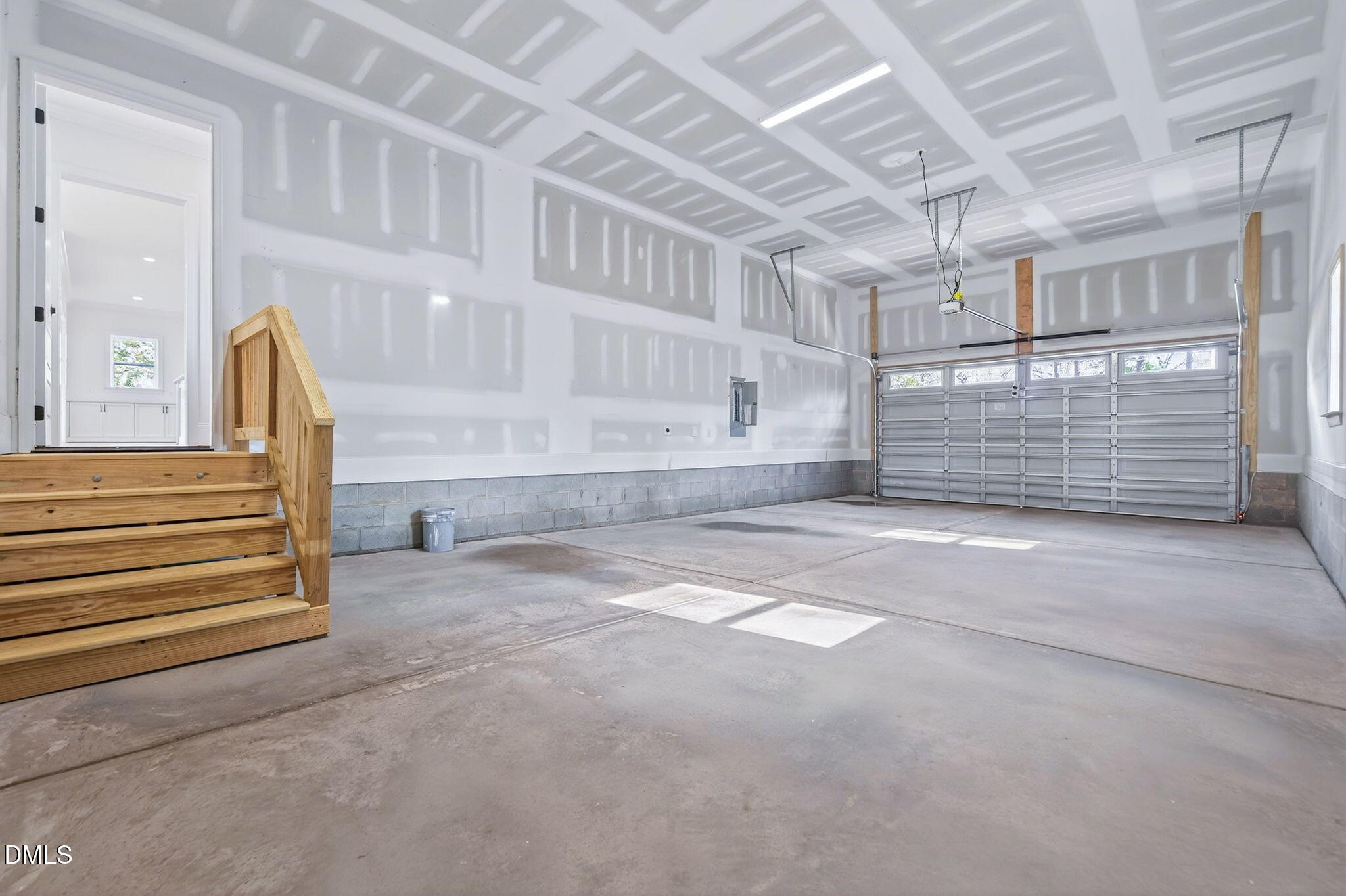 Raleigh, North Carolina, 27606, United States, 4 Bedrooms Bedrooms, ,4 BathroomsBathrooms,Residential,Active,1999172