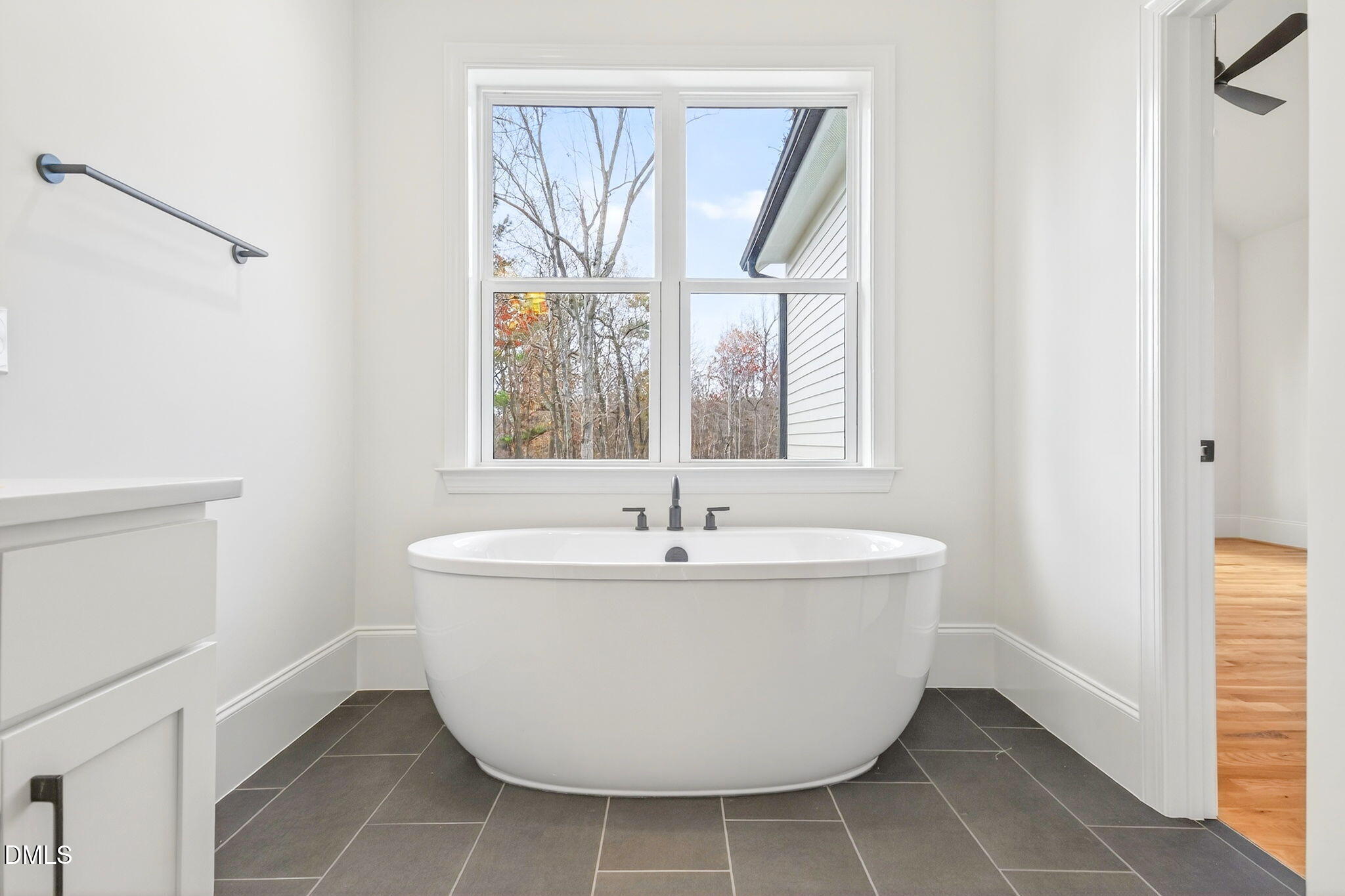 Raleigh, North Carolina, 27606, United States, 4 Bedrooms Bedrooms, ,4 BathroomsBathrooms,Residential,Active,1999172