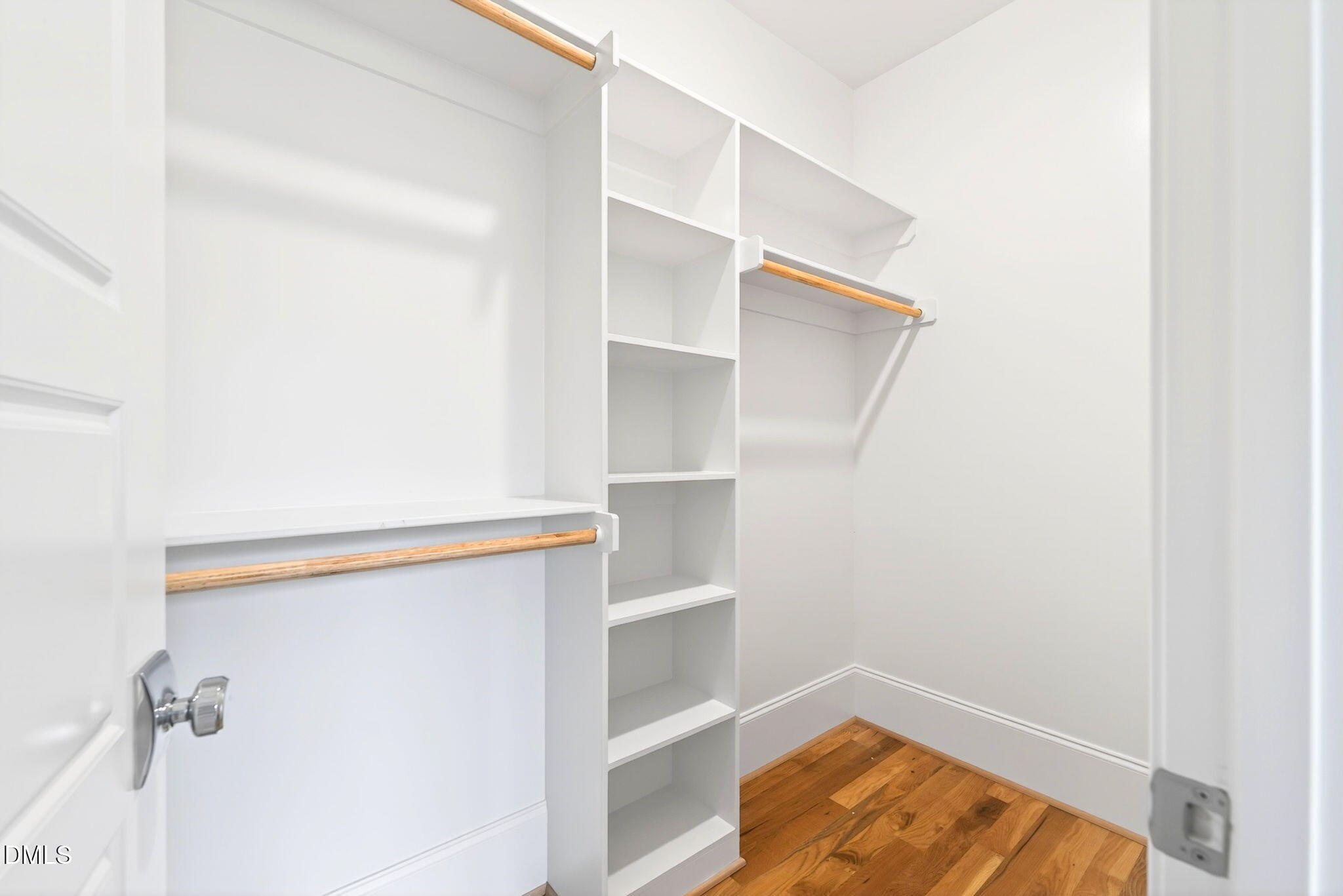 Raleigh, North Carolina, 27606, United States, 4 Bedrooms Bedrooms, ,4 BathroomsBathrooms,Residential,Active,2007305