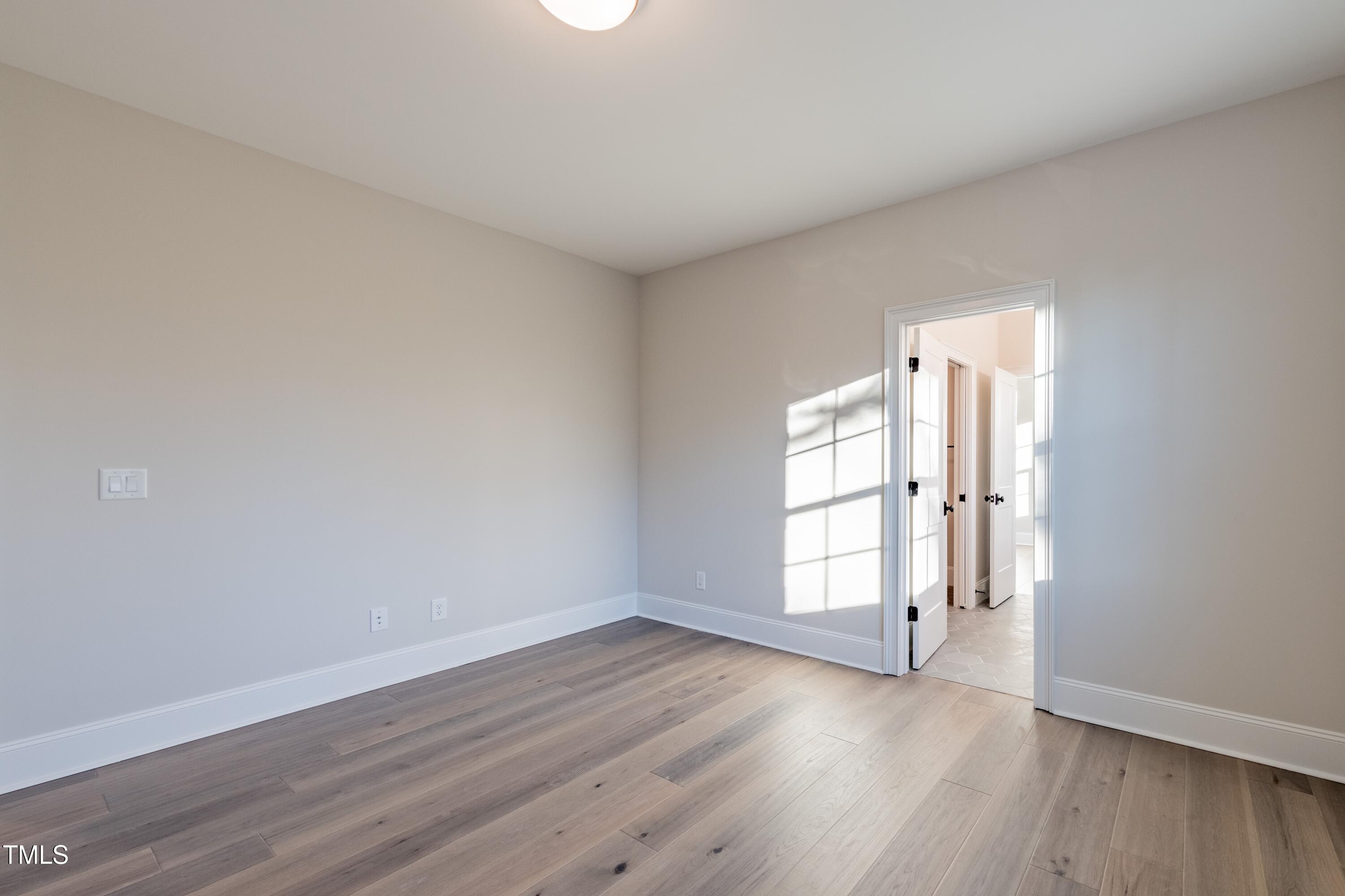 Raleigh, North Carolina, 27606, United States, 5 Bedrooms Bedrooms, ,5 BathroomsBathrooms,Residential,Active,1798021
