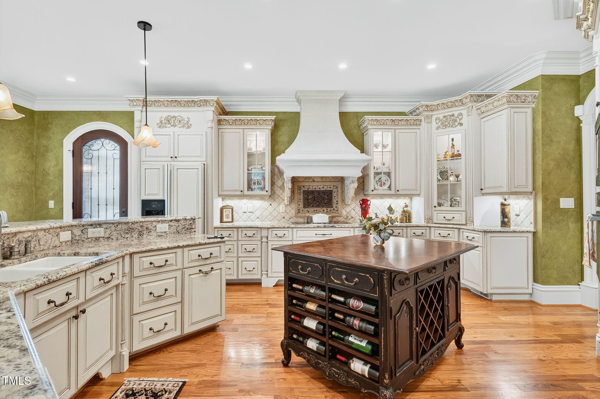 Goldsboro, North Carolina, 27534, United States, 4 Bedrooms Bedrooms, ,5 BathroomsBathrooms,Residential,Active,1877763