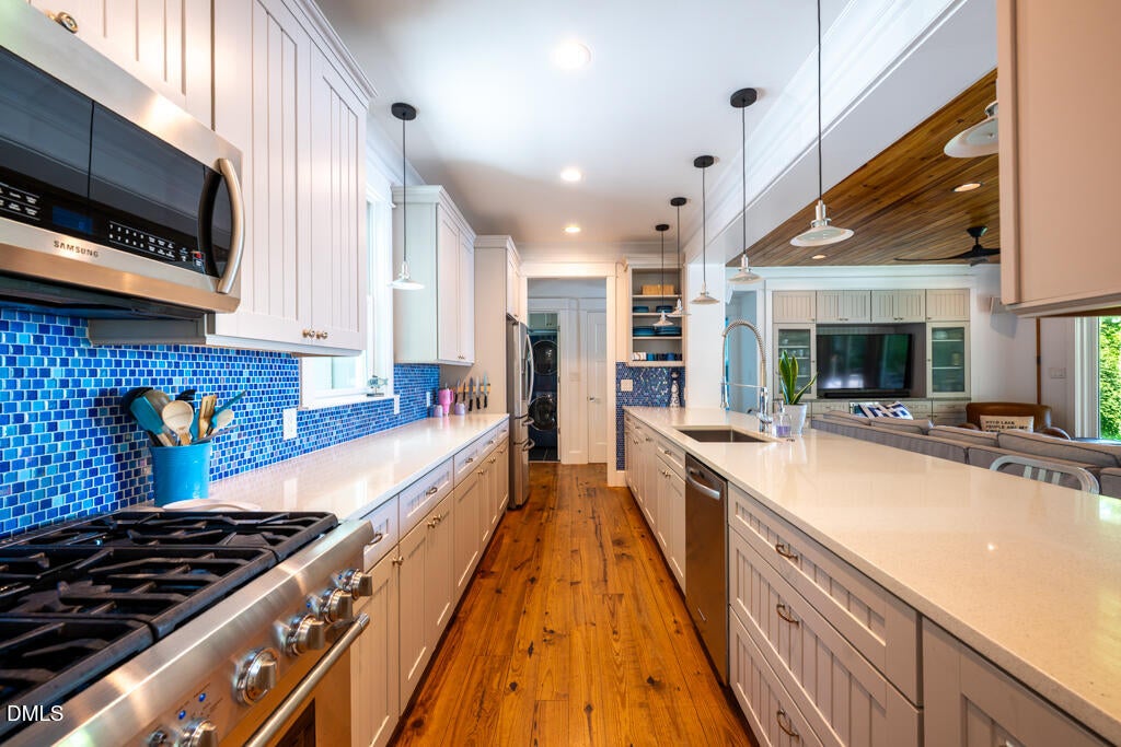 Semora, North Carolina, 27343, United States, 4 Bedrooms Bedrooms, ,4 BathroomsBathrooms,Residential,Active,2009167