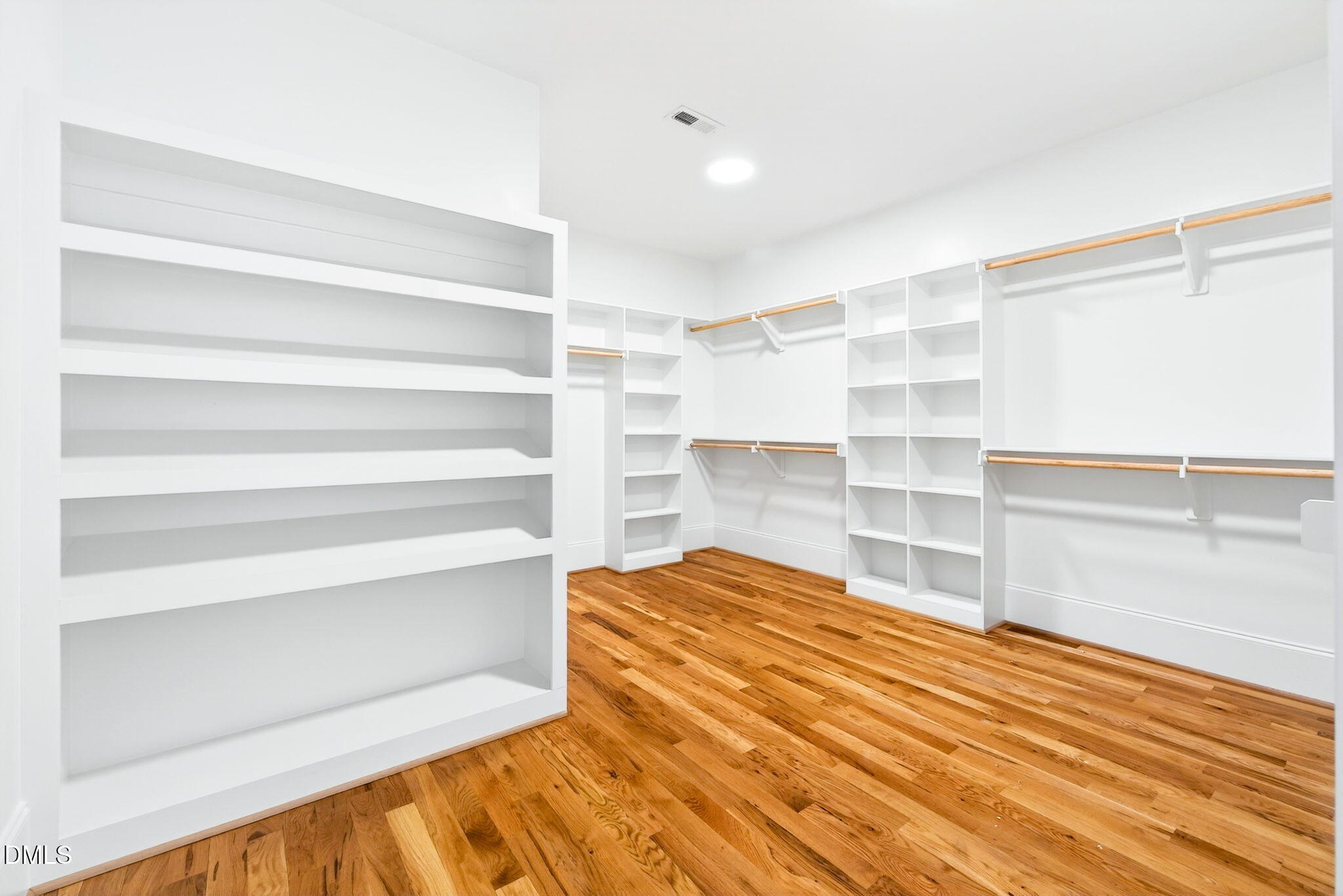 Raleigh, North Carolina, 27606, United States, 4 Bedrooms Bedrooms, ,4 BathroomsBathrooms,Residential,Active,2007305