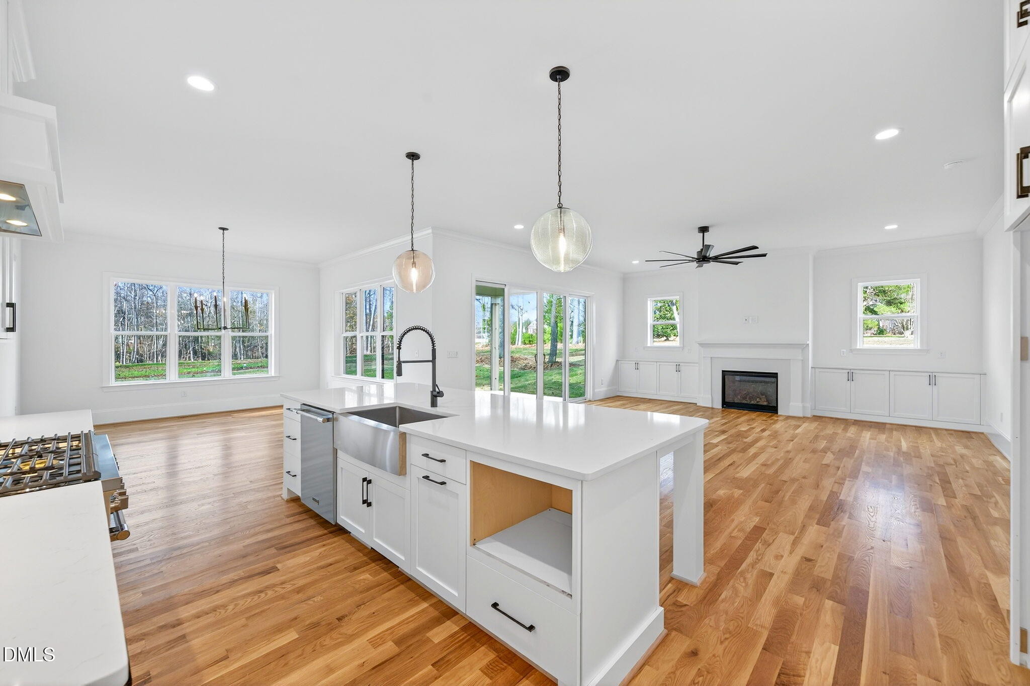 Raleigh, North Carolina, 27606, United States, 4 Bedrooms Bedrooms, ,4 BathroomsBathrooms,Residential,Active,1999172