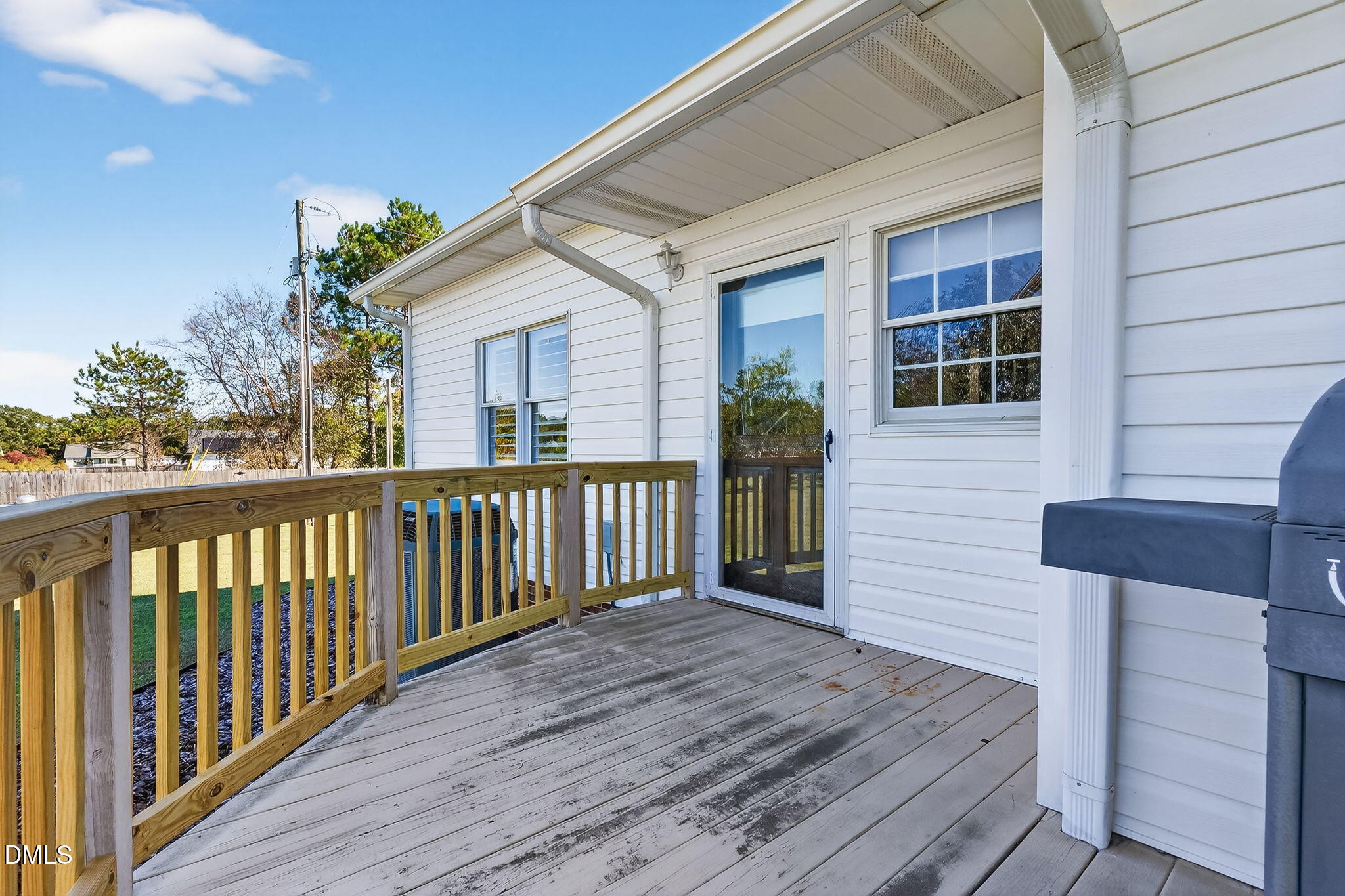 Benson, North Carolina, 27504, United States, 3 Bedrooms Bedrooms, ,2 BathroomsBathrooms,Residential,Active,1971788