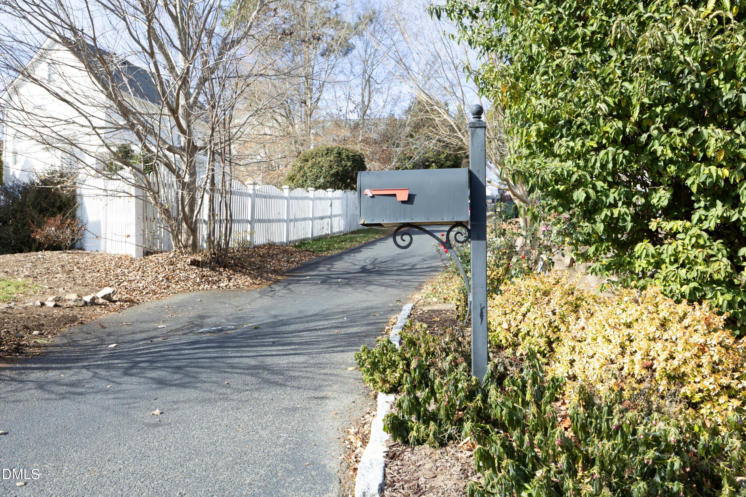 Chapel Hill, North Carolina, 27516, United States, 4 Bedrooms Bedrooms, ,3 BathroomsBathrooms,Residential,Active,2002351