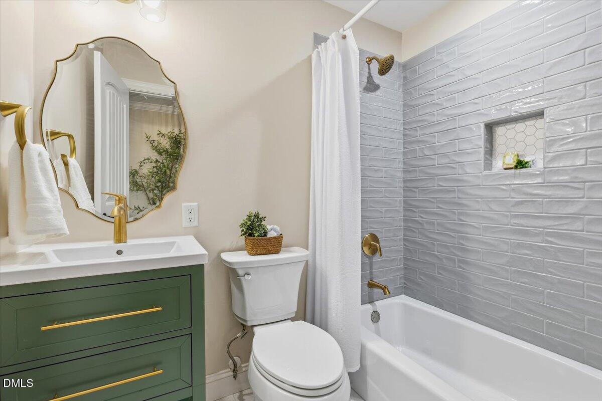 Raleigh, North Carolina, 27609, United States, 3 Bedrooms Bedrooms, ,3 BathroomsBathrooms,Residential,Active,1993958