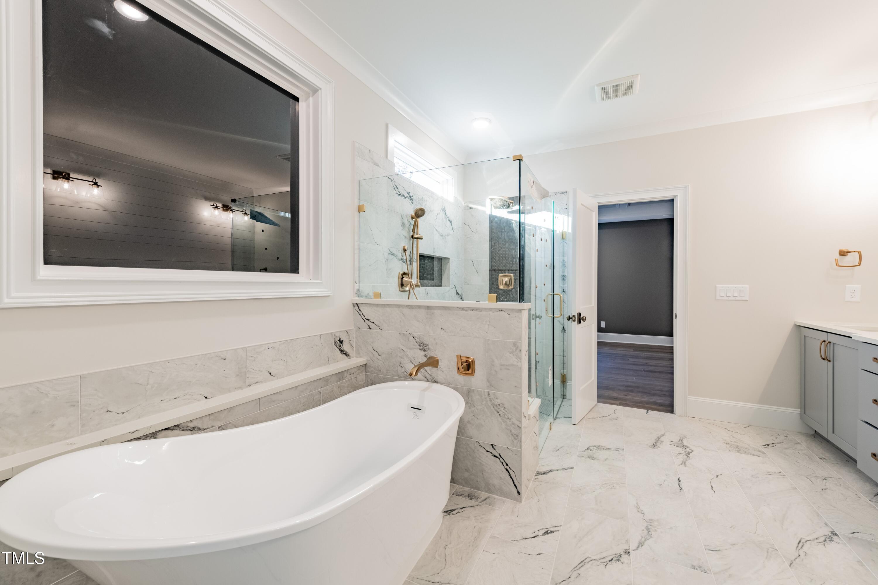 Raleigh, North Carolina, 27606, United States, 5 Bedrooms Bedrooms, ,5 BathroomsBathrooms,Residential,Active,1798021