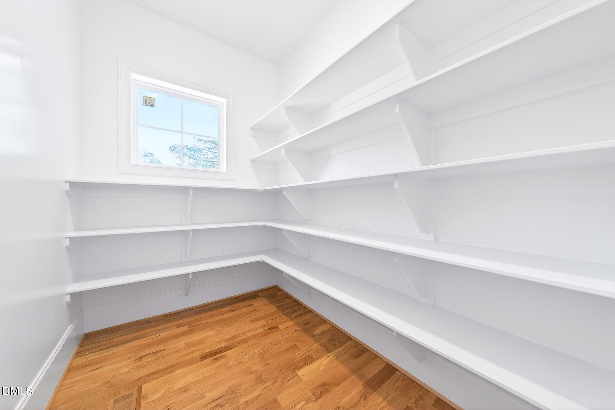 Raleigh, North Carolina, 27606, United States, 4 Bedrooms Bedrooms, ,4 BathroomsBathrooms,Residential,Active,2007305