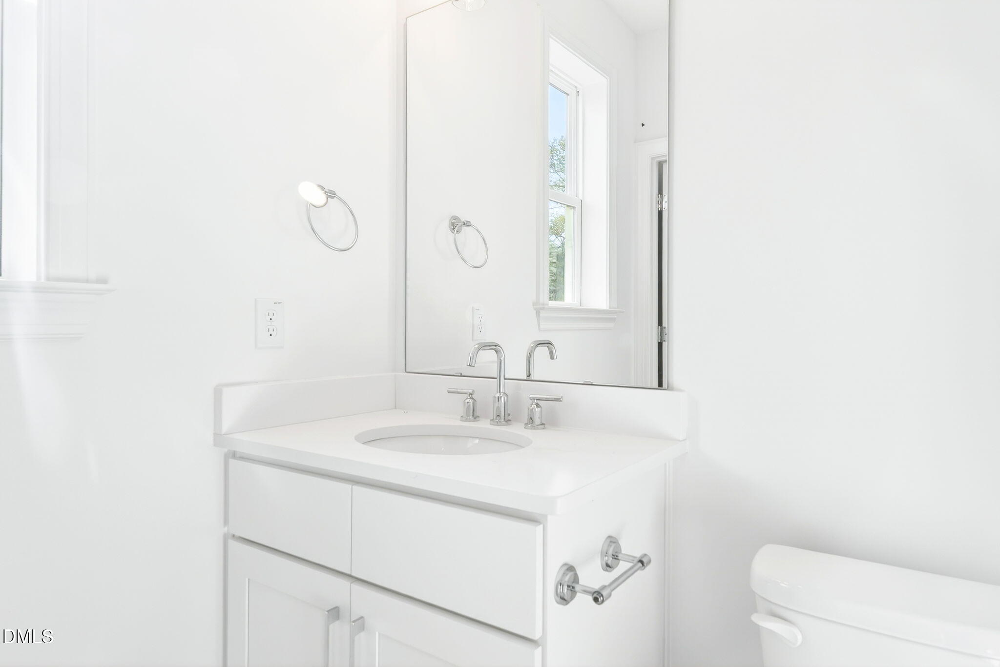 Raleigh, North Carolina, 27606, United States, 4 Bedrooms Bedrooms, ,4 BathroomsBathrooms,Residential,Active,2007305