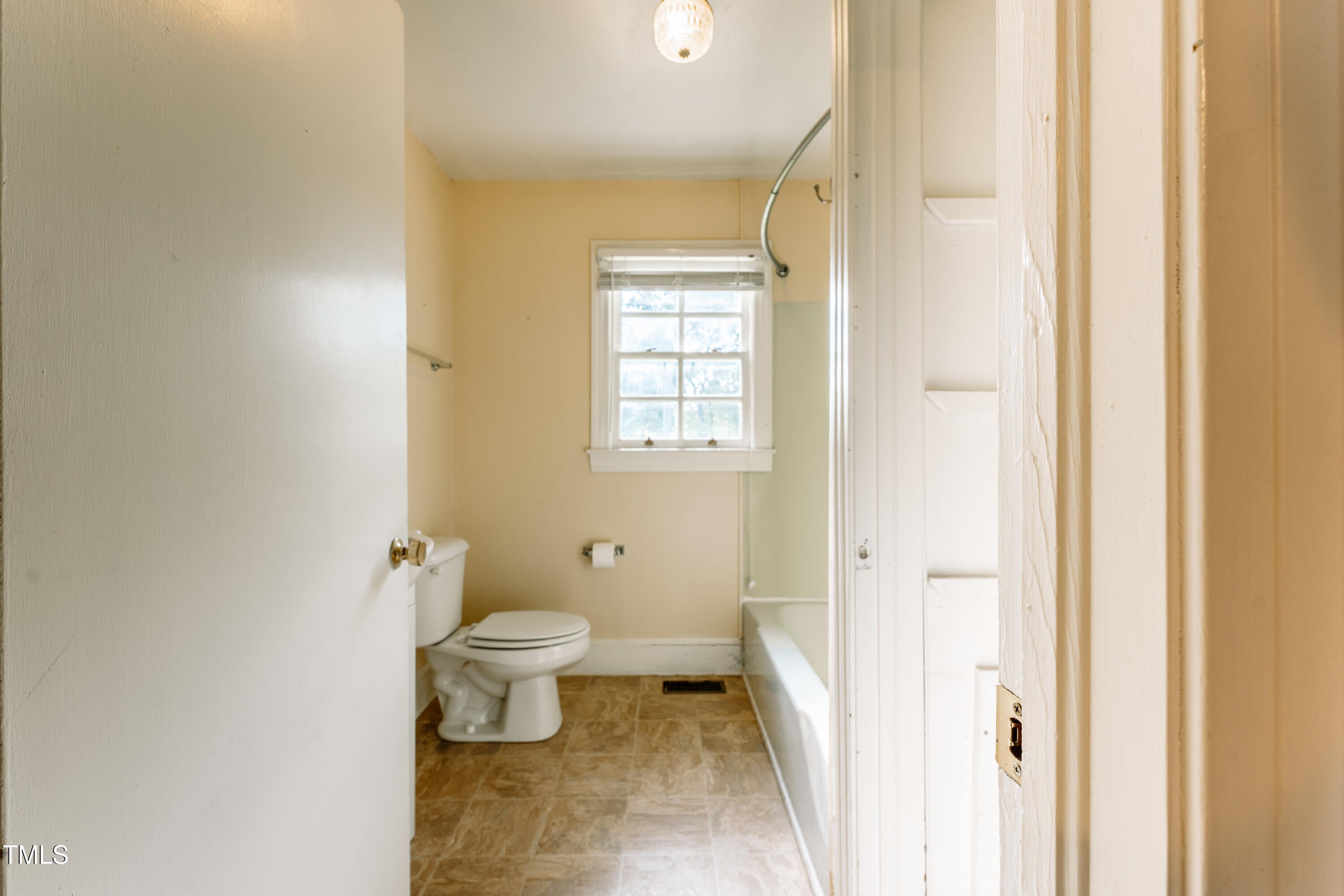 Semora, North Carolina, 27343, United States, 4 Bedrooms Bedrooms, ,2 BathroomsBathrooms,Residential,Active,1929684