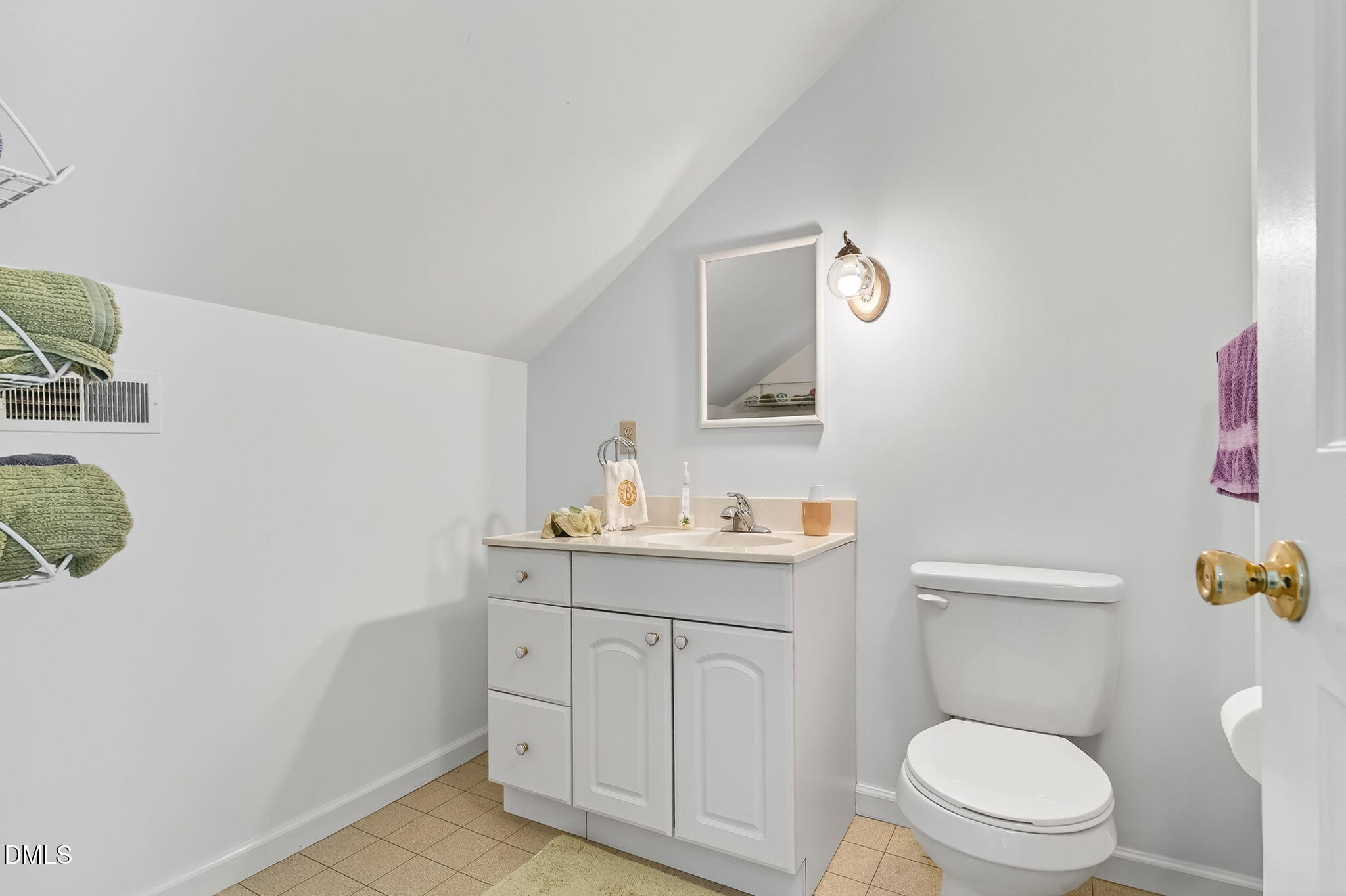 Benson, North Carolina, 27504, United States, 3 Bedrooms Bedrooms, ,2 BathroomsBathrooms,Residential,Active,1971788