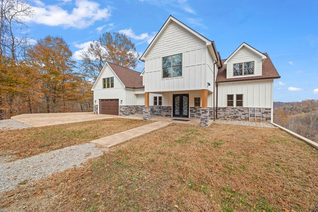 Byrdstown, Tennessee, 38549, United States, 5 Bedrooms Bedrooms, ,5 BathroomsBathrooms,Residential,Active,1994961