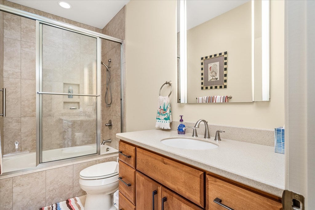 Crossville, Tennessee, 38558, United States, 4 Bedrooms Bedrooms, ,4 BathroomsBathrooms,Residential,Active,1913033