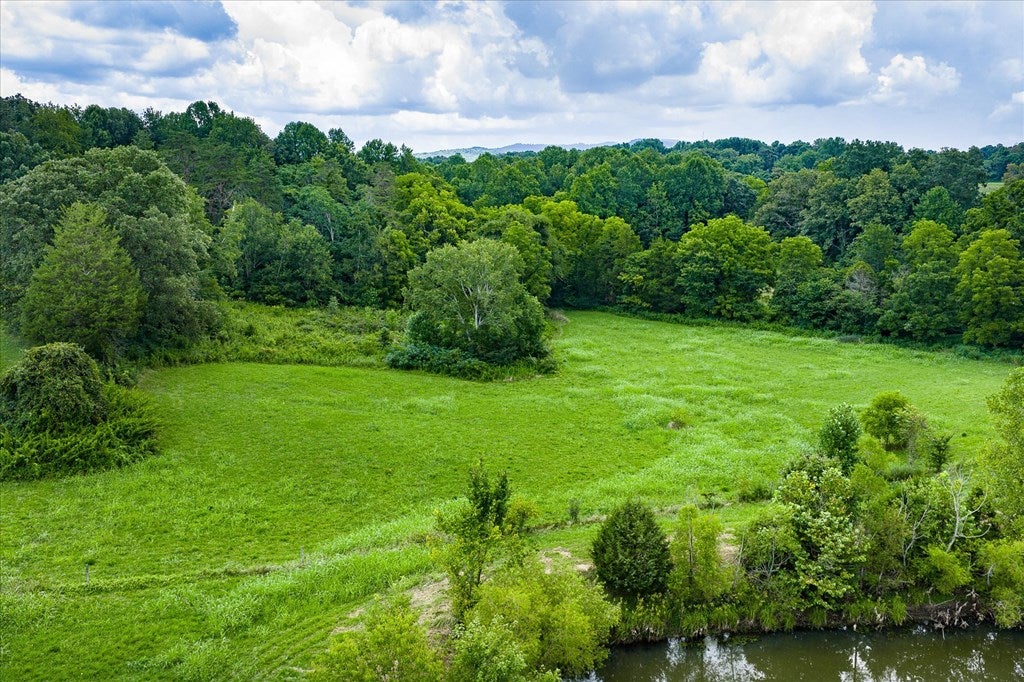 Byrdstown, Tennessee, 38549, United States, 3 Bedrooms Bedrooms, ,3 BathroomsBathrooms,Residential,Active,1912818