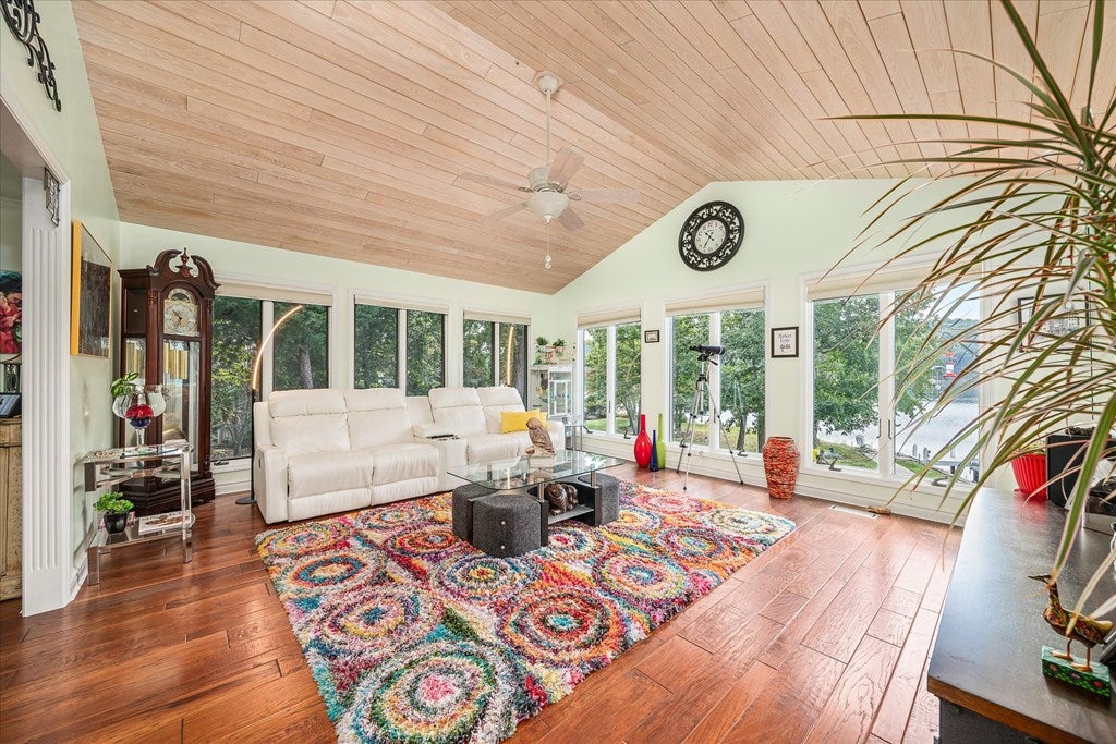 Crossville, Tennessee, 38558, United States, 4 Bedrooms Bedrooms, ,4 BathroomsBathrooms,Residential,Active,1713701