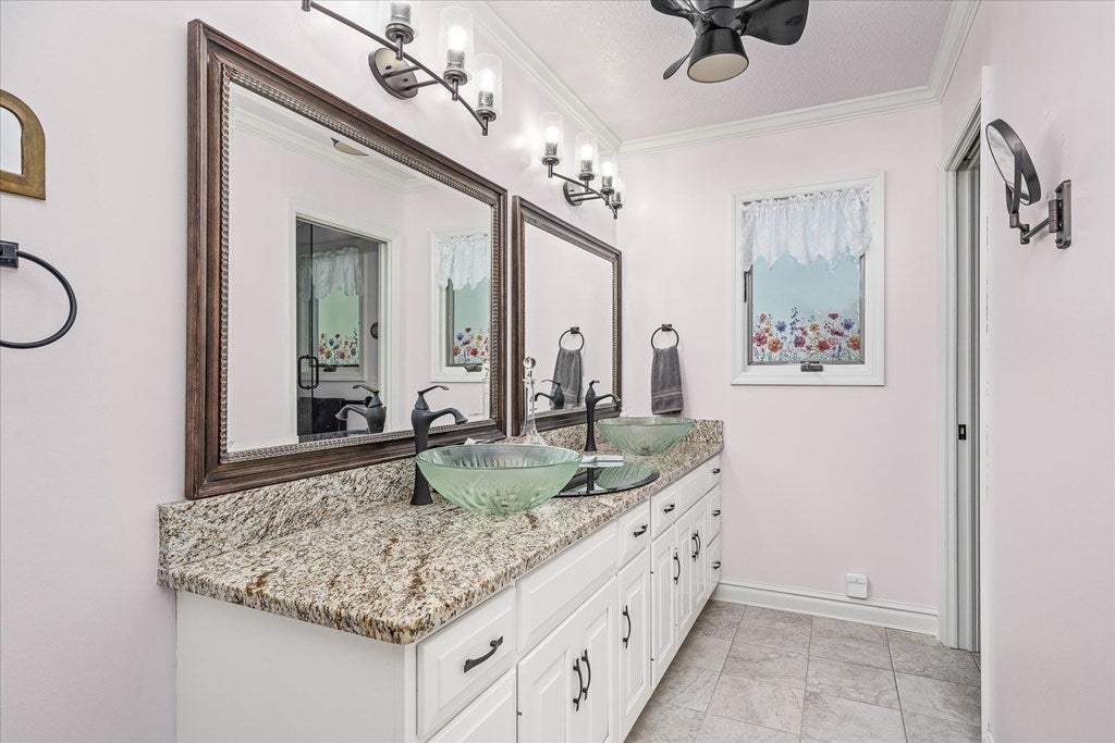 Crossville, Tennessee, 38558, United States, 4 Bedrooms Bedrooms, ,4 BathroomsBathrooms,Residential,Active,1713701