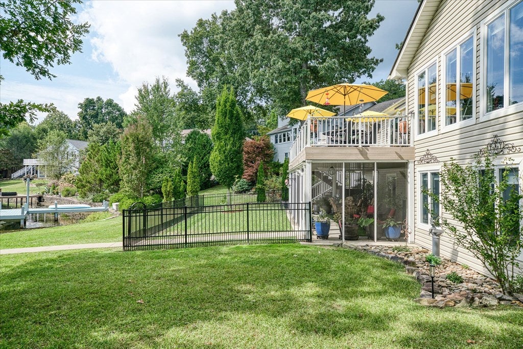 Crossville, Tennessee, 38558, United States, 4 Bedrooms Bedrooms, ,4 BathroomsBathrooms,Residential,Active,1713701