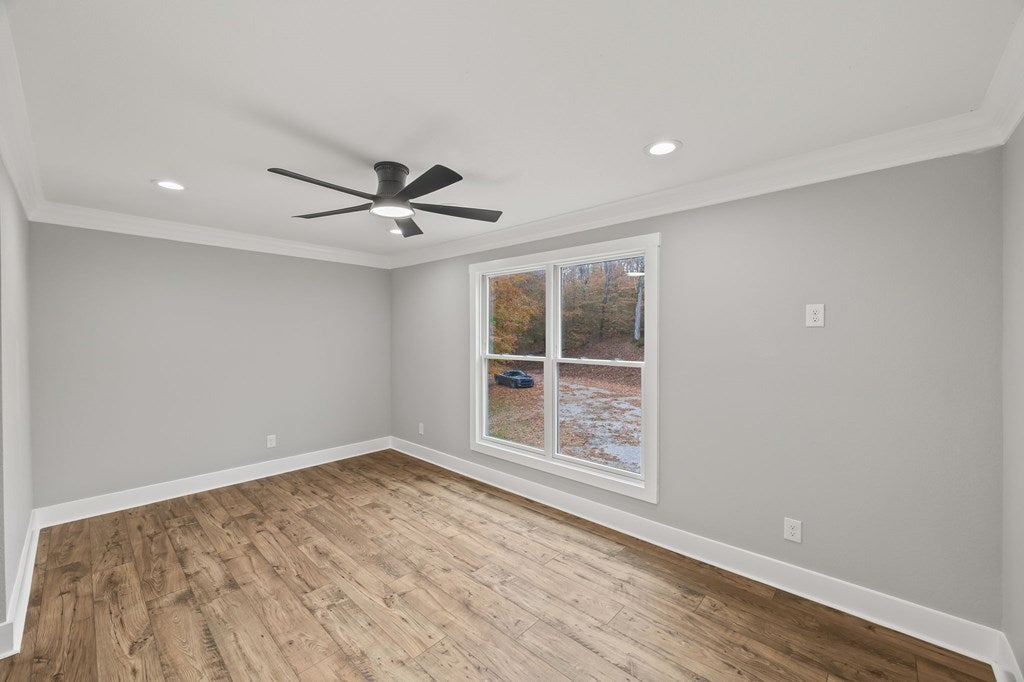 Byrdstown, Tennessee, 38549, United States, 5 Bedrooms Bedrooms, ,5 BathroomsBathrooms,Residential,Active,1994961