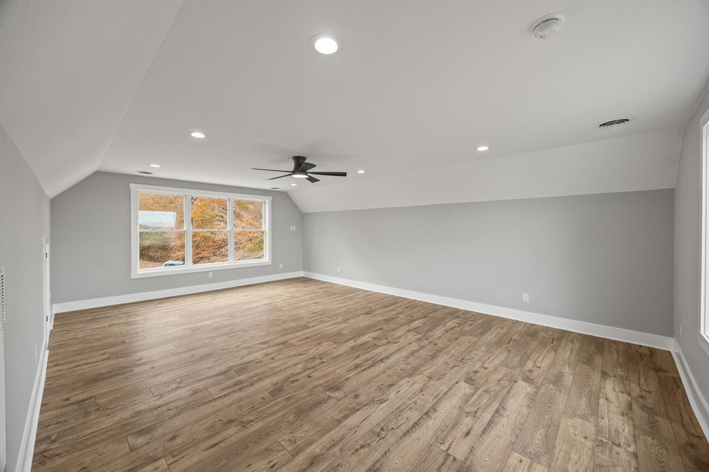 Byrdstown, Tennessee, 38549, United States, 5 Bedrooms Bedrooms, ,5 BathroomsBathrooms,Residential,Active,1994961