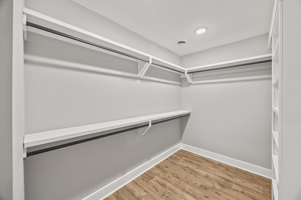 Byrdstown, Tennessee, 38549, United States, 5 Bedrooms Bedrooms, ,5 BathroomsBathrooms,Residential,Active,1994961