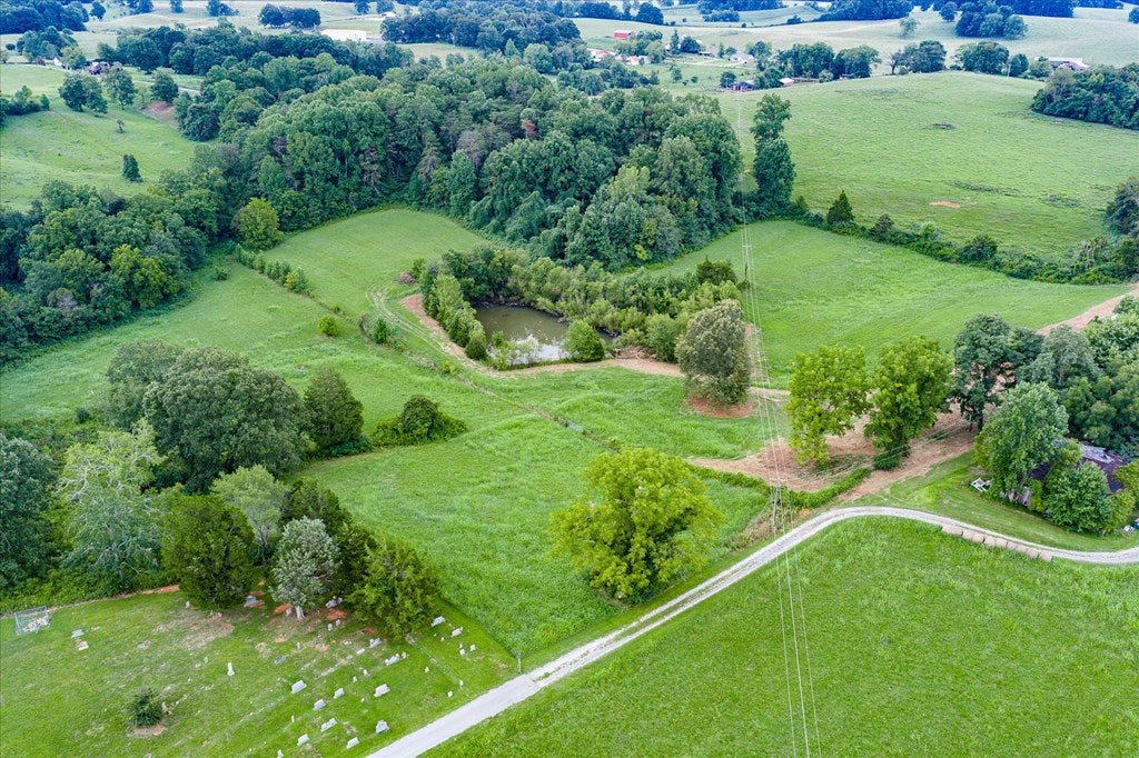 Byrdstown, Tennessee, 38549, United States, 3 Bedrooms Bedrooms, ,3 BathroomsBathrooms,Residential,Active,1912818