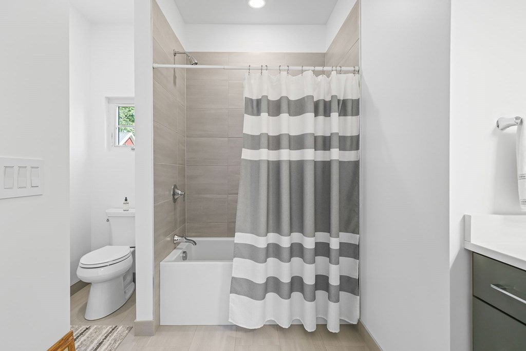 Crawford, Tennessee, 38554, United States, 3 Bedrooms Bedrooms, ,4 BathroomsBathrooms,Residential,Active,1959533