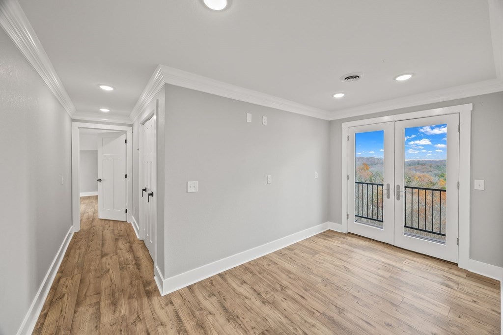 Byrdstown, Tennessee, 38549, United States, 5 Bedrooms Bedrooms, ,5 BathroomsBathrooms,Residential,Active,1994961