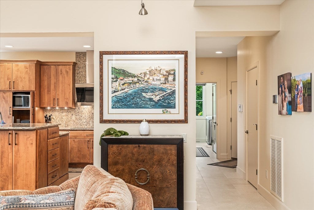 Crossville, Tennessee, 38558, United States, 4 Bedrooms Bedrooms, ,4 BathroomsBathrooms,Residential,Active,1913033