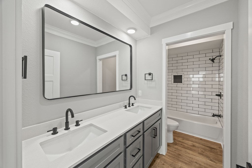 Byrdstown, Tennessee, 38549, United States, 5 Bedrooms Bedrooms, ,5 BathroomsBathrooms,Residential,Active,1994961