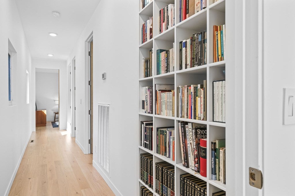 Crawford, Tennessee, 38554, United States, 3 Bedrooms Bedrooms, ,4 BathroomsBathrooms,Residential,Active,1959533