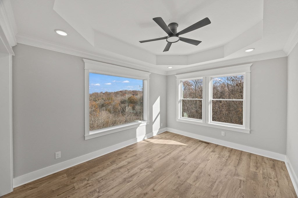 Byrdstown, Tennessee, 38549, United States, 5 Bedrooms Bedrooms, ,5 BathroomsBathrooms,Residential,Active,1994961