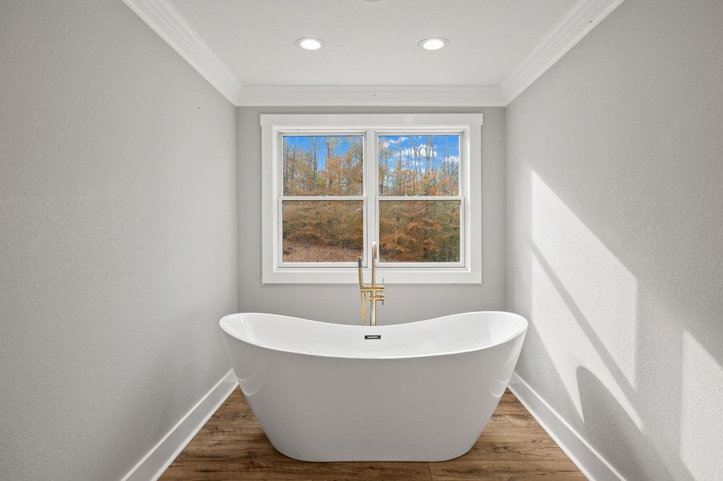 Byrdstown, Tennessee, 38549, United States, 5 Bedrooms Bedrooms, ,5 BathroomsBathrooms,Residential,Active,1994961