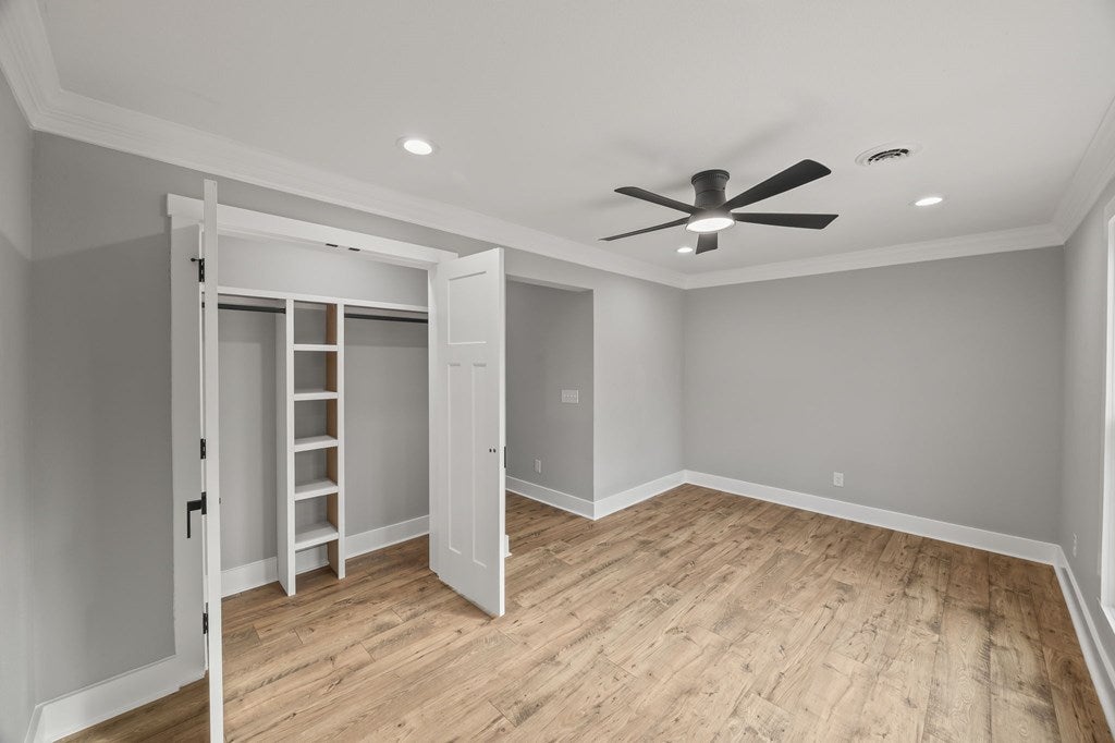 Byrdstown, Tennessee, 38549, United States, 5 Bedrooms Bedrooms, ,5 BathroomsBathrooms,Residential,Active,1994961