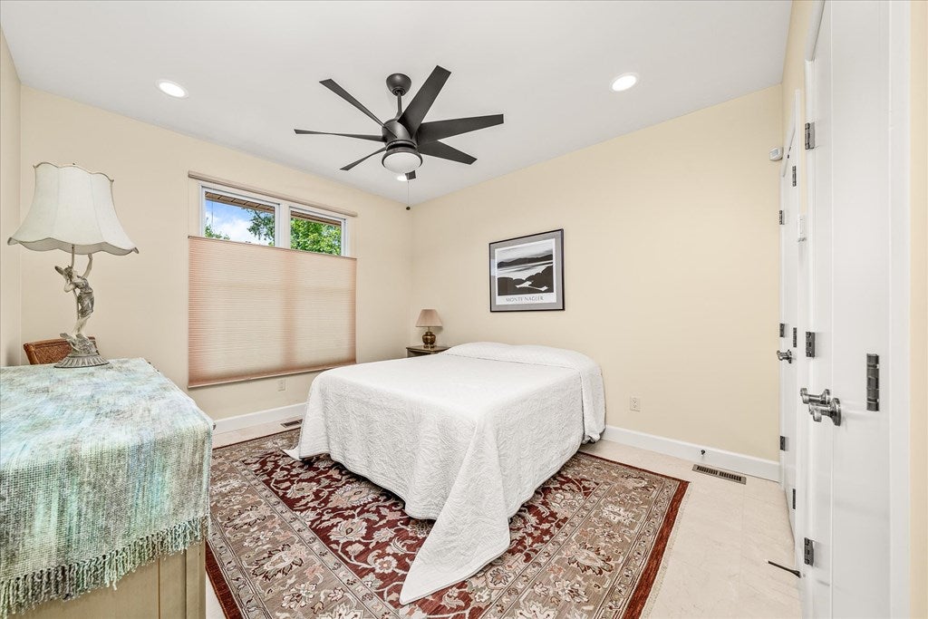 Crossville, Tennessee, 38558, United States, 4 Bedrooms Bedrooms, ,4 BathroomsBathrooms,Residential,Active,1913033