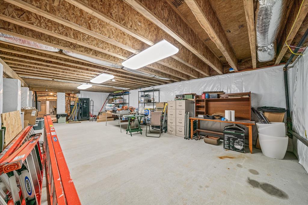 Crossville, Tennessee, 38558, United States, 4 Bedrooms Bedrooms, ,4 BathroomsBathrooms,Residential,Active,1913033