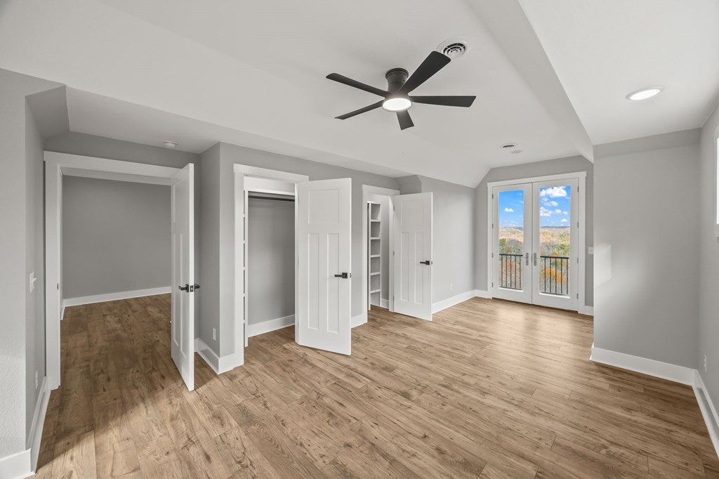 Byrdstown, Tennessee, 38549, United States, 5 Bedrooms Bedrooms, ,5 BathroomsBathrooms,Residential,Active,1994961