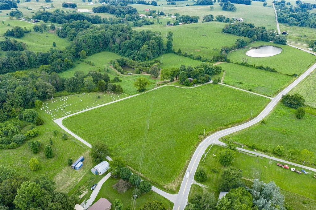 Byrdstown, Tennessee, 38549, United States, 3 Bedrooms Bedrooms, ,3 BathroomsBathrooms,Residential,Active,1912818