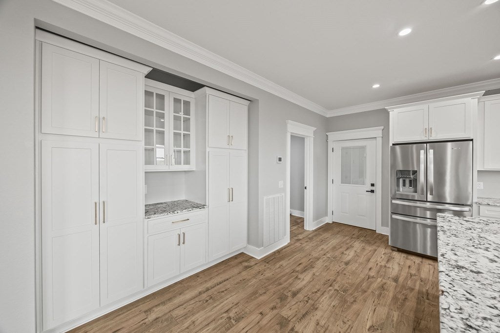 Byrdstown, Tennessee, 38549, United States, 5 Bedrooms Bedrooms, ,5 BathroomsBathrooms,Residential,Active,1994961