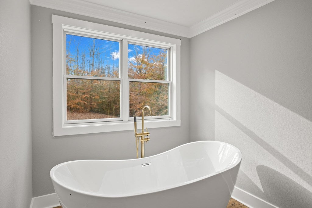 Byrdstown, Tennessee, 38549, United States, 5 Bedrooms Bedrooms, ,5 BathroomsBathrooms,Residential,Active,1994961