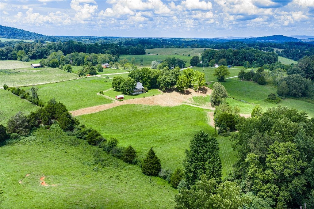 Byrdstown, Tennessee, 38549, United States, 3 Bedrooms Bedrooms, ,3 BathroomsBathrooms,Residential,Active,1912818