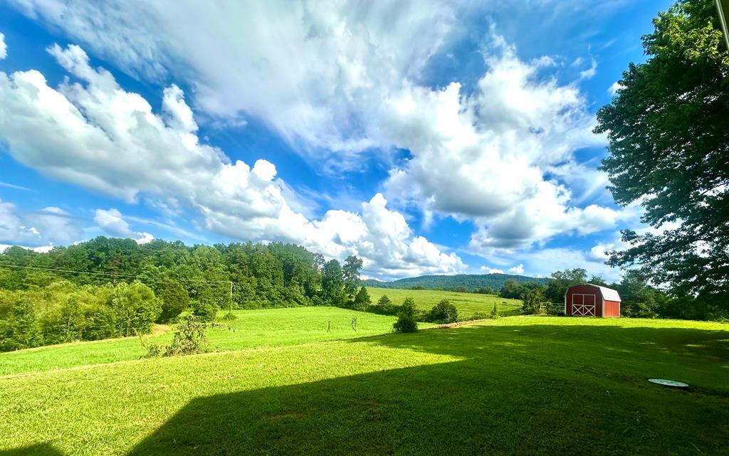 Byrdstown, Tennessee, 38549, United States, 3 Bedrooms Bedrooms, ,3 BathroomsBathrooms,Residential,Active,1912818