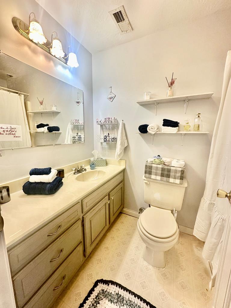 Byrdstown, Tennessee, 38549, United States, 3 Bedrooms Bedrooms, ,3 BathroomsBathrooms,Residential,Active,1912818