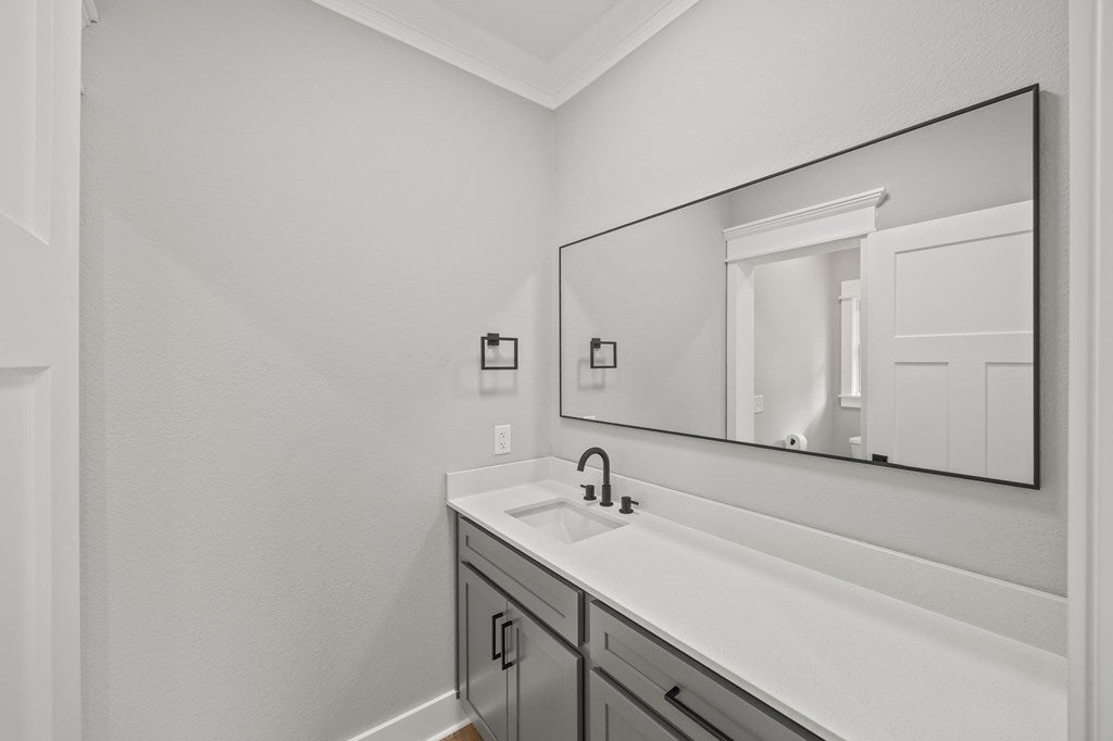 Byrdstown, Tennessee, 38549, United States, 5 Bedrooms Bedrooms, ,5 BathroomsBathrooms,Residential,Active,1994961